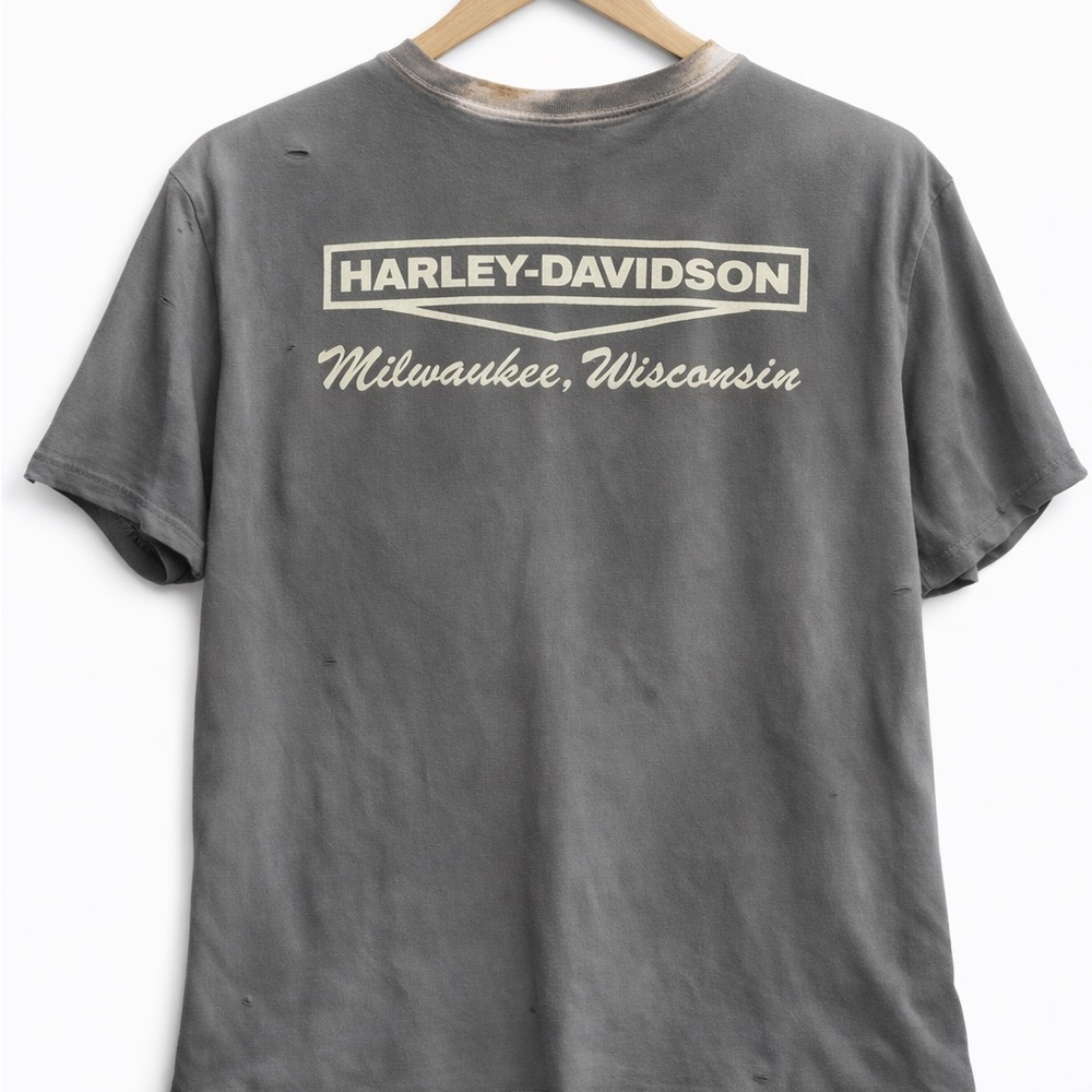 MadeWorn Gray Harley-Davidson Eagle Graphic Tee with Orange and Red Accents - Picture 3 of 4